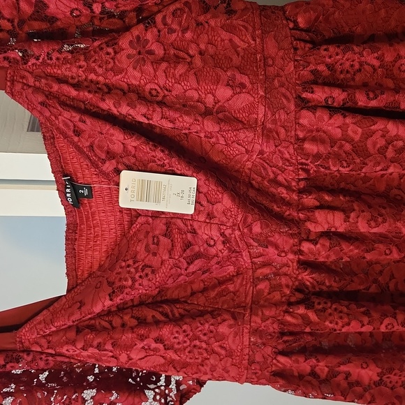 TORRID Peplum Lace Puff Sleeve Top SIZE 2 - Picture 5 of 5